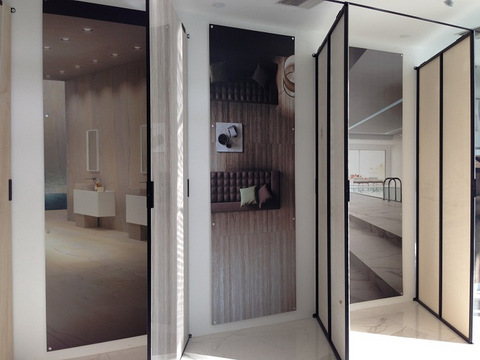 Wall graphics and murals for retail showrooms in Orange County