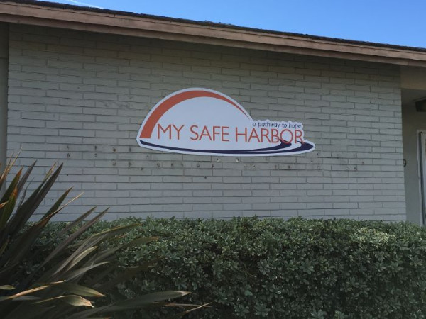 Affordable building signs Orange County CA
