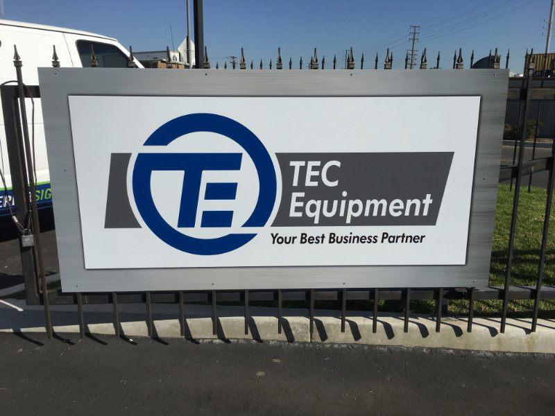 Gate Signs and Logo Signs La Mirada CA