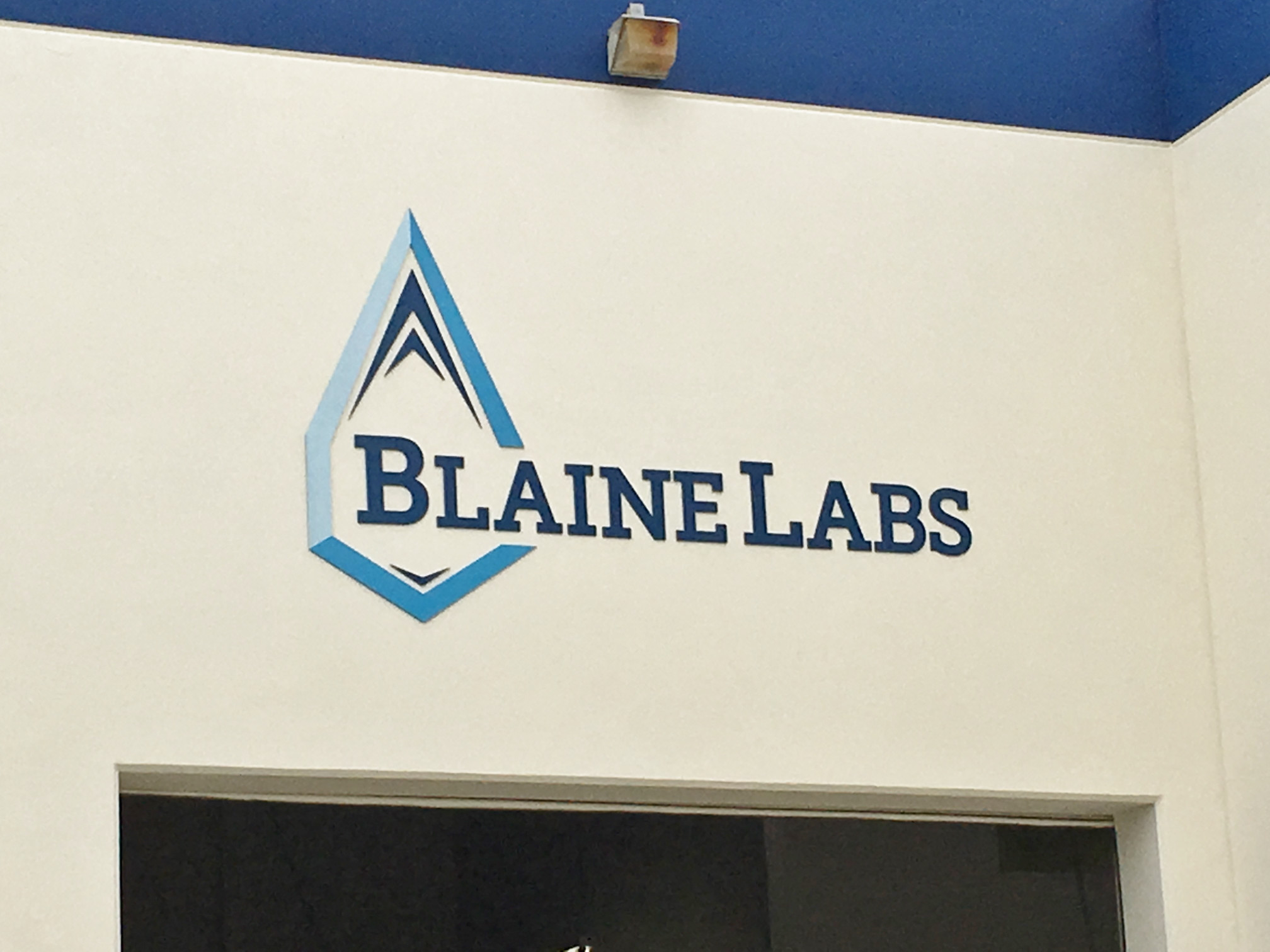 aluminum building logo