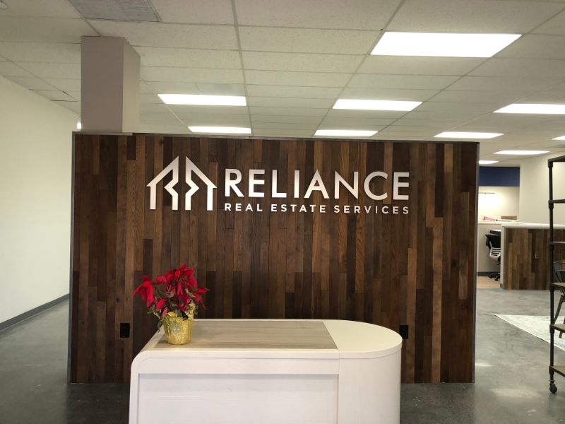 Real Estate Lobby Signs in Orange County CA