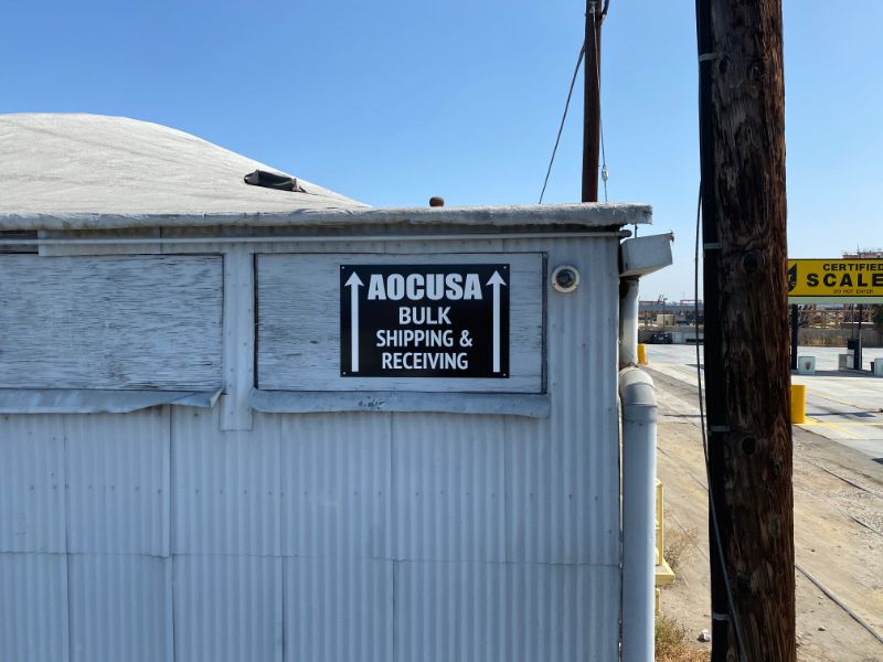 Shipping and Receiving Signs