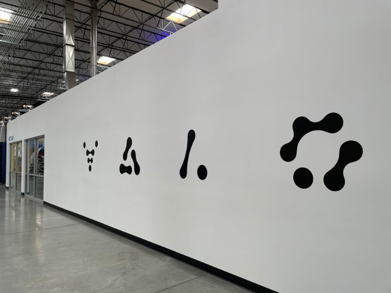 Wall graphics lettering, and decals in Long Beach CA