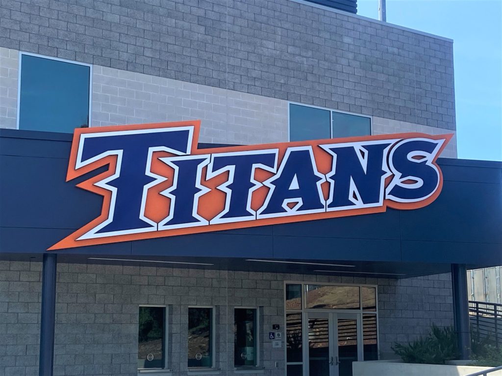 Building Signs in Fullerton, CA