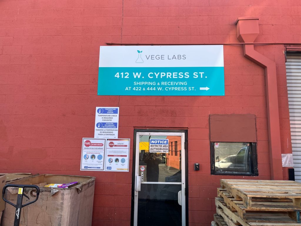 custom signs for shipping
