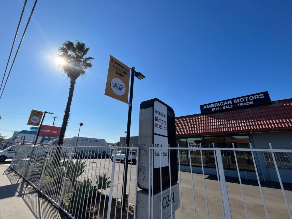 signs and banners for auto dealers in stanton, ca