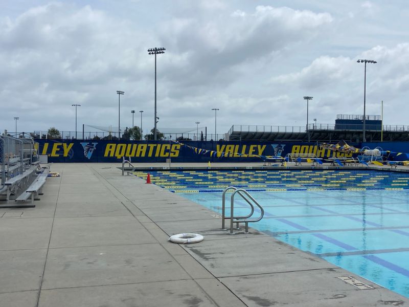 custom designed mesh fence banners in orange county, ca