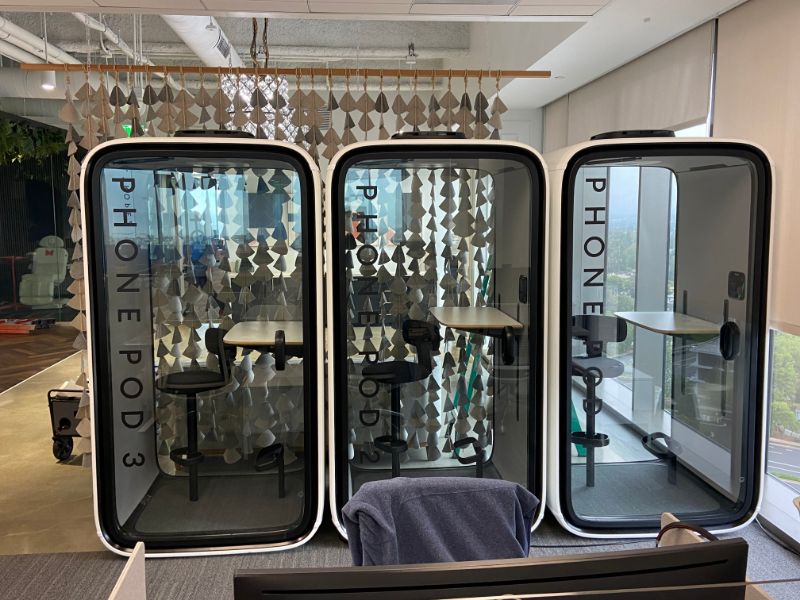 vinyl lettering for offices in newport beach, ca