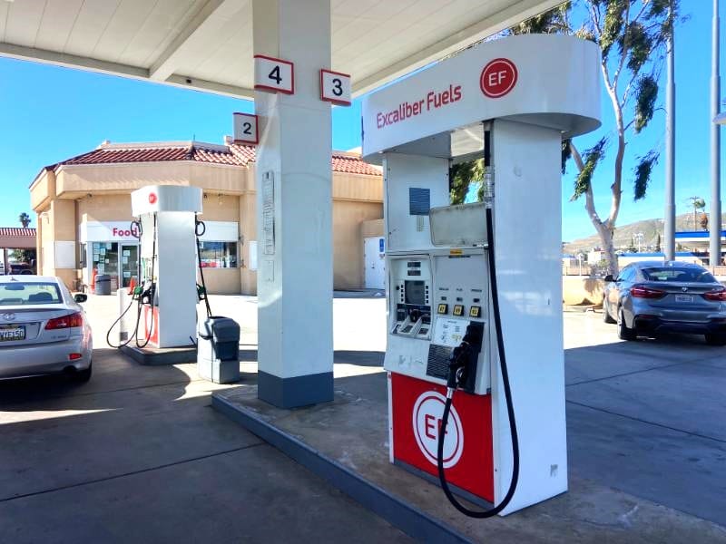 vinyl graphics rebrand gas station in riverside, ca