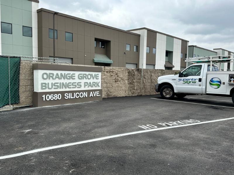 custom acrylic dimensional letters in los angeles, ca
