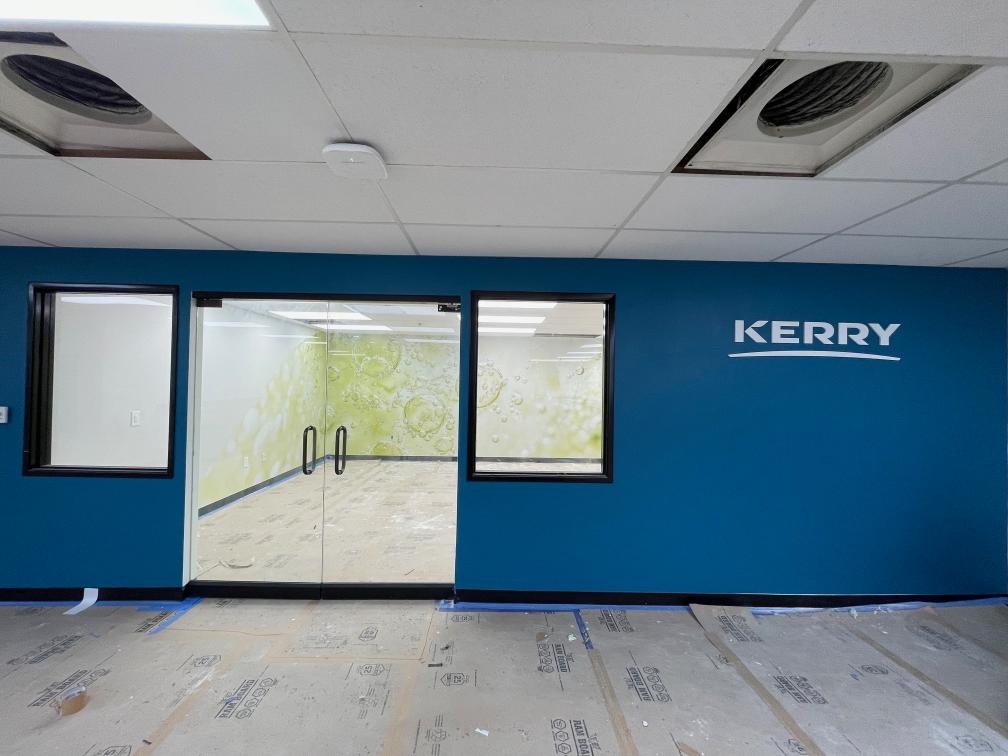 wall graphics and lobby logo signs in los angeles, ca