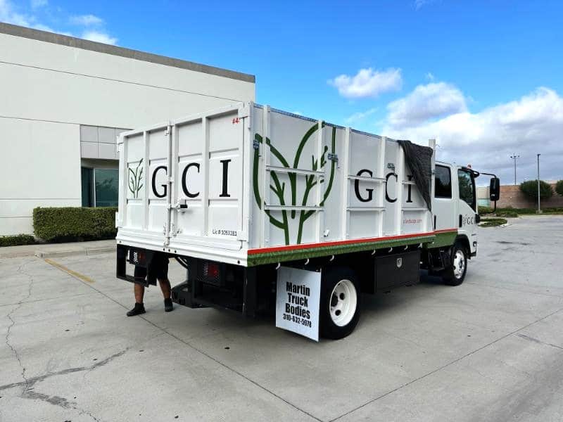 custom graphics for commercial trucks in anaheim, ca