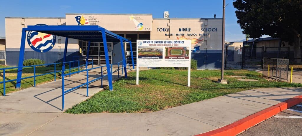 post & panel signs for schools in los angeles, ca