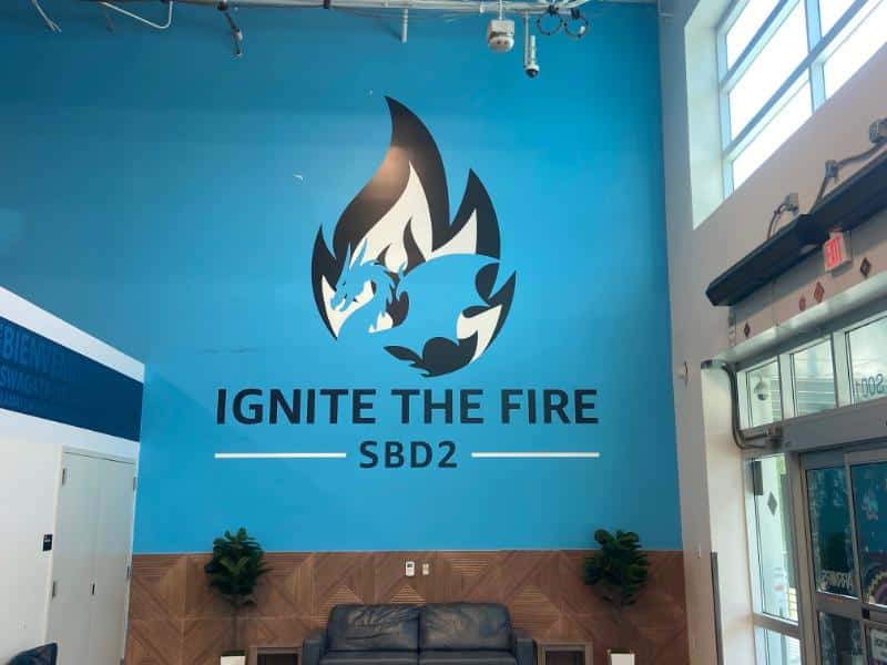 custom wall decals and lettering for warehouses in los angeles, ca