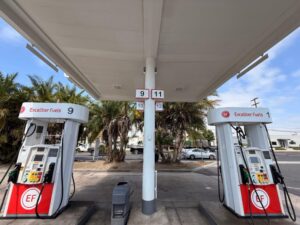 gas station pump and valence graphics in santa ana, ca