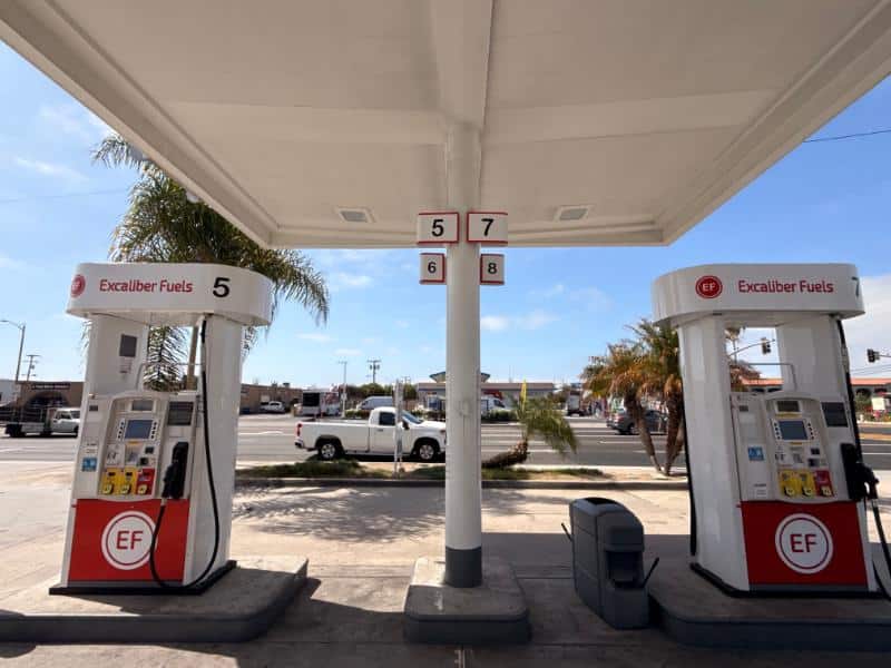 long lasting 3M graphics for gas station pums and valences in santa ana, ca